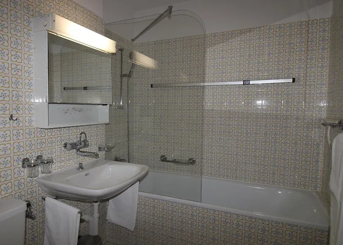 Residenza Lagrev 1 1 2 Zimmerwohnung Nr 001 - Typ 15a - Hochparterre - Nord West Sils Maria