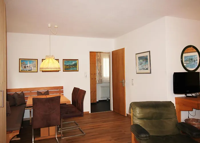 Residenza Lagrev 1 1 2 Zimmerwohnung Nr 001 - Typ 15a - Hochparterre - Nord West Lejlighed Sils Maria